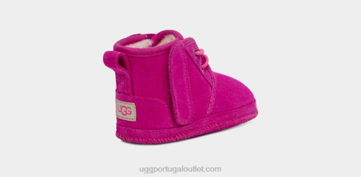 esteva neumel UGG 20TJ2018 bebê